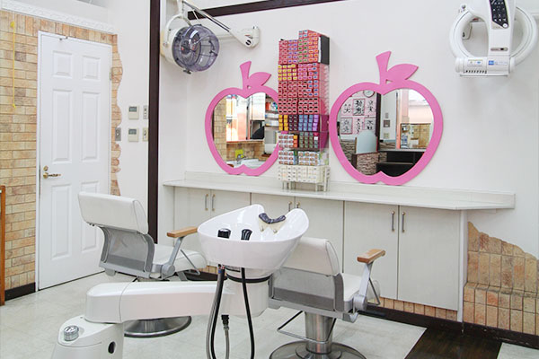 横浜市旭区二俣川 美容室アップルズ